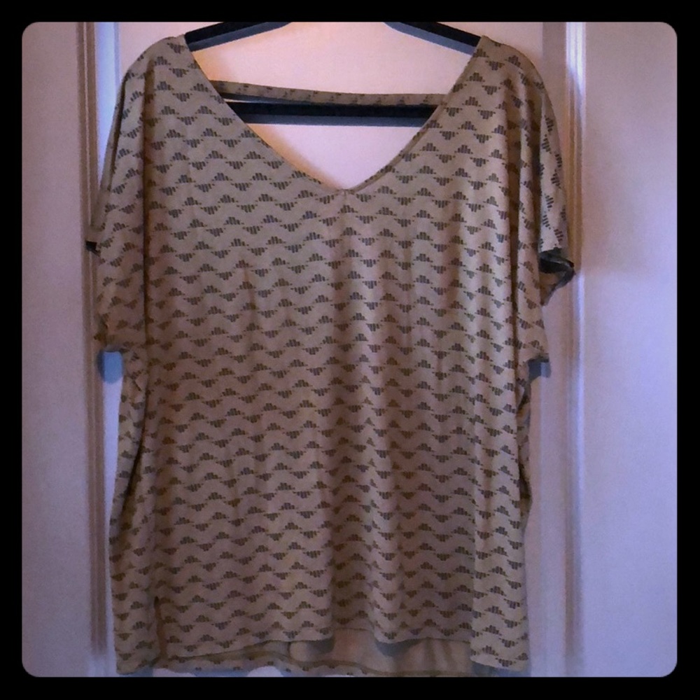 Old Nave deep v tee